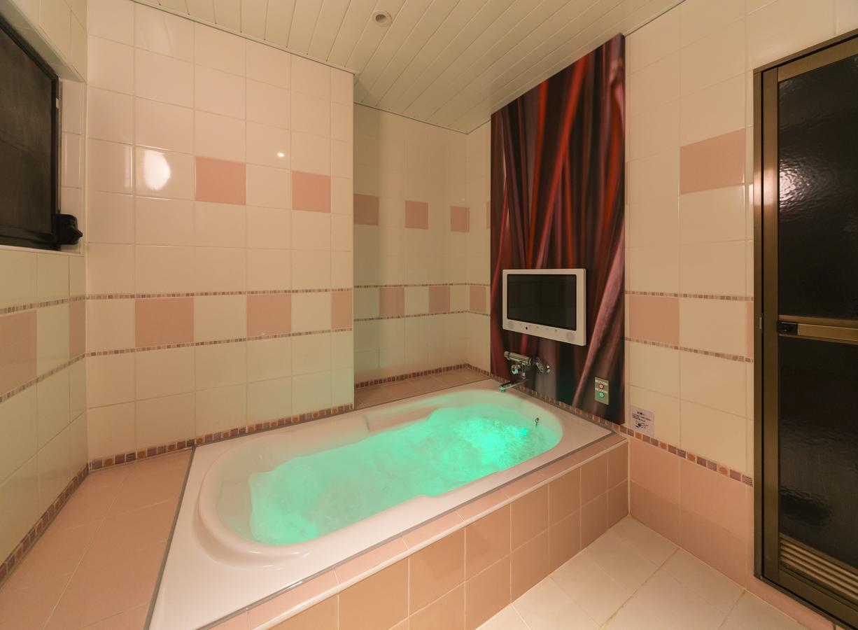 Hotel Plant Garden Resort (Adults Only) Toyokawa Bagian luar foto